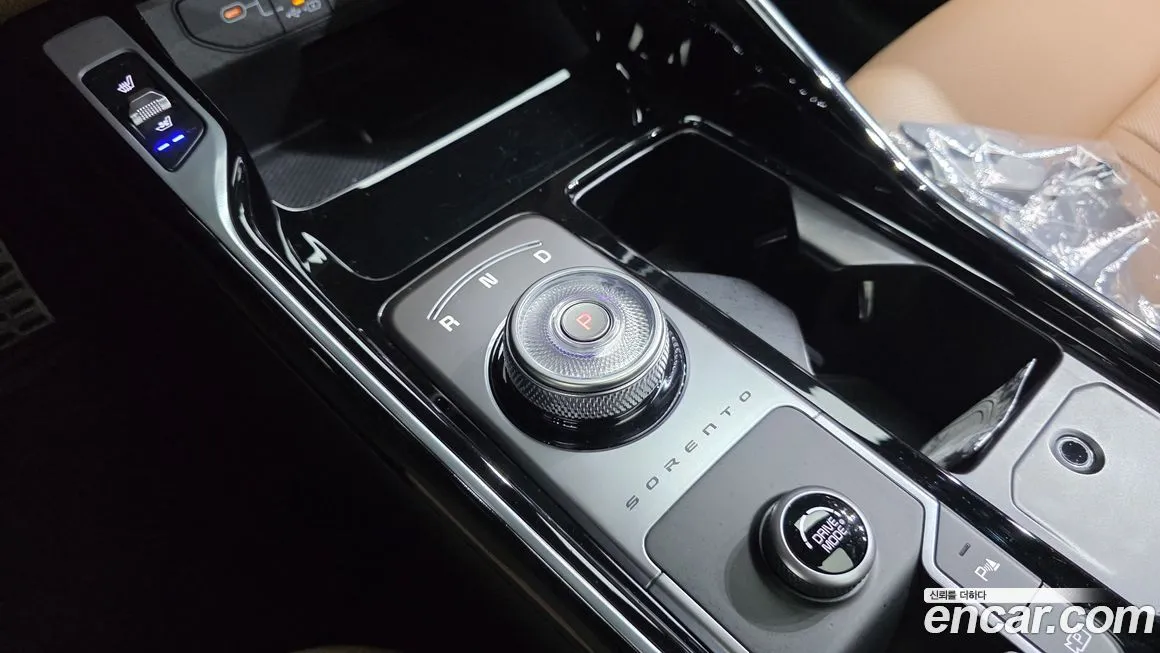 Kia Sorento — фото 9