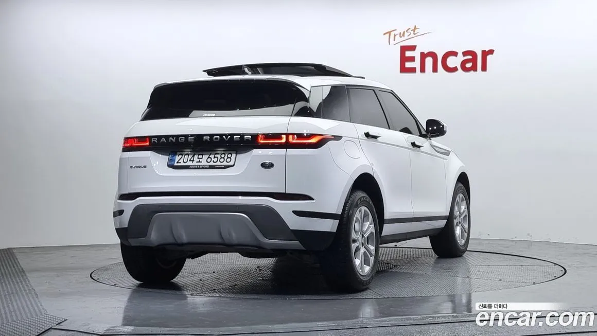 [object Object] Range Rover Evoque 2023 из KR, фото 2