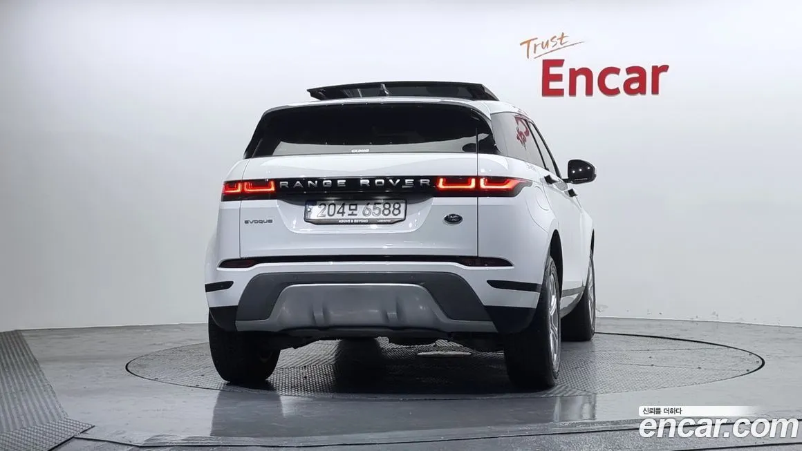 [object Object] Range Rover Evoque 2023 из KR, фото 4