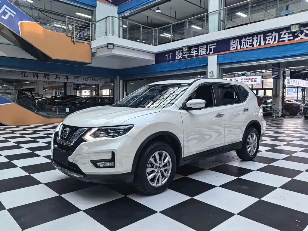 Nissan X-Trail — фото 1