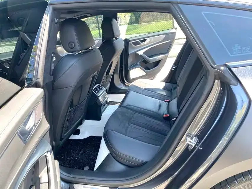 Audi A7 2024 из CN, фото 6