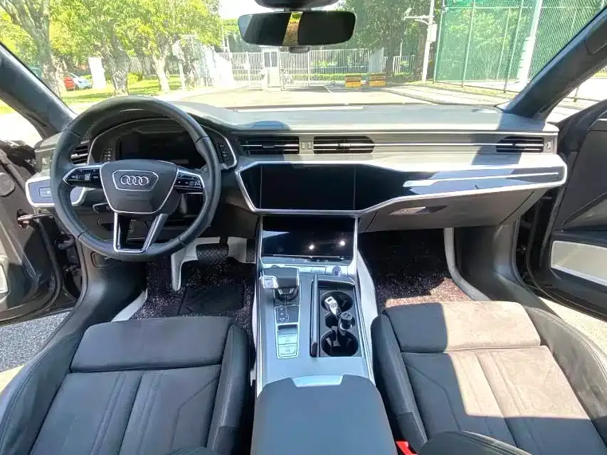 Audi A7 2024 из CN, фото 7