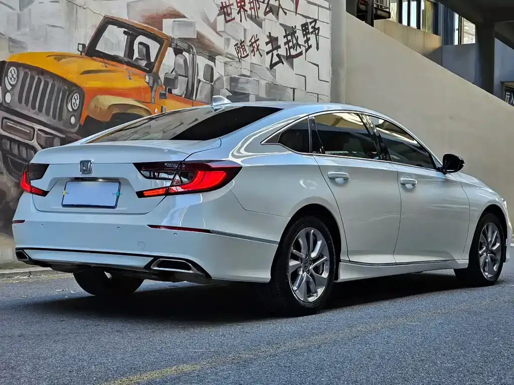 Honda Accord — фото 5