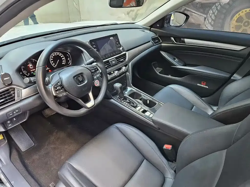 Honda Accord — фото 6