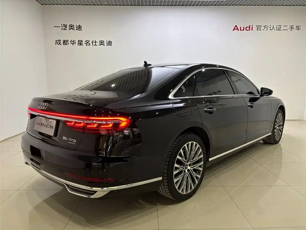 Audi A8 2022 из CN, фото 4