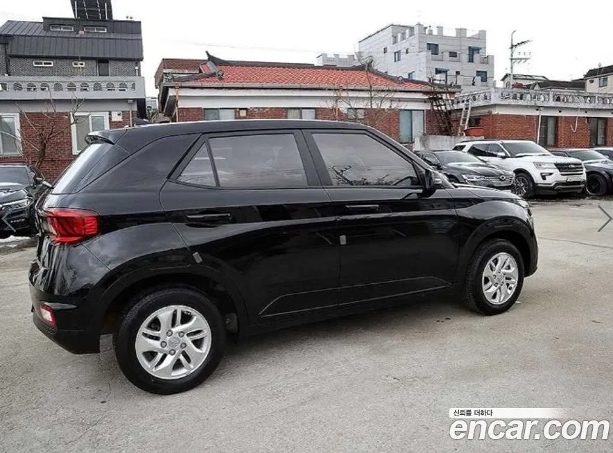 Hyundai Venue — фото 2