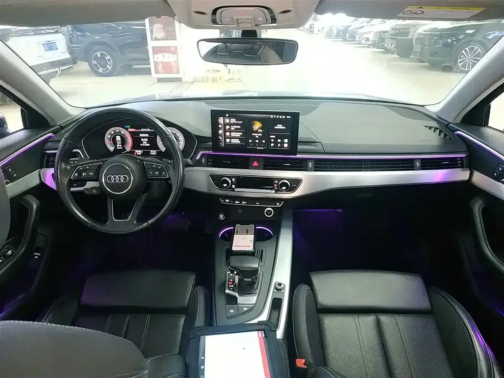 Audi A4L 2022 из CN, фото 10