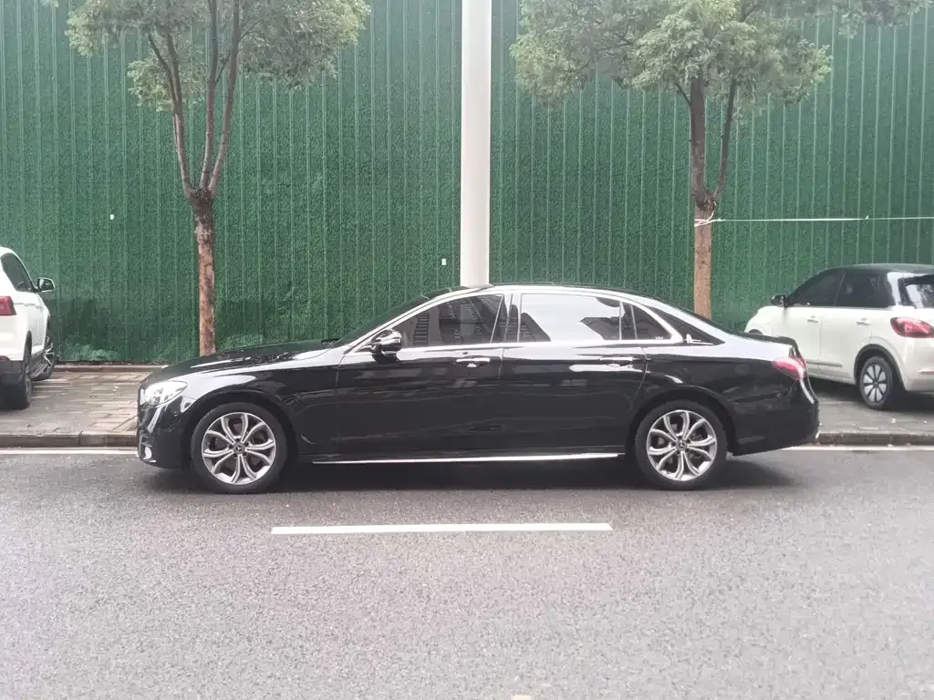 Mercedes-Benz E-Class 2023 из CN, фото 4