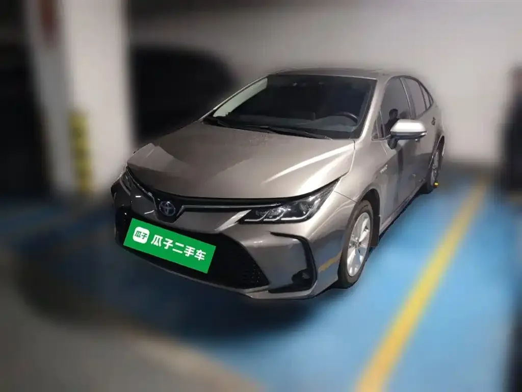 Toyota Corolla — фото 1