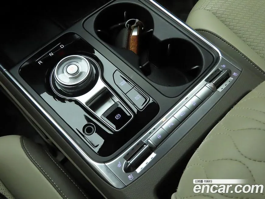 Kia Carnival — фото 10