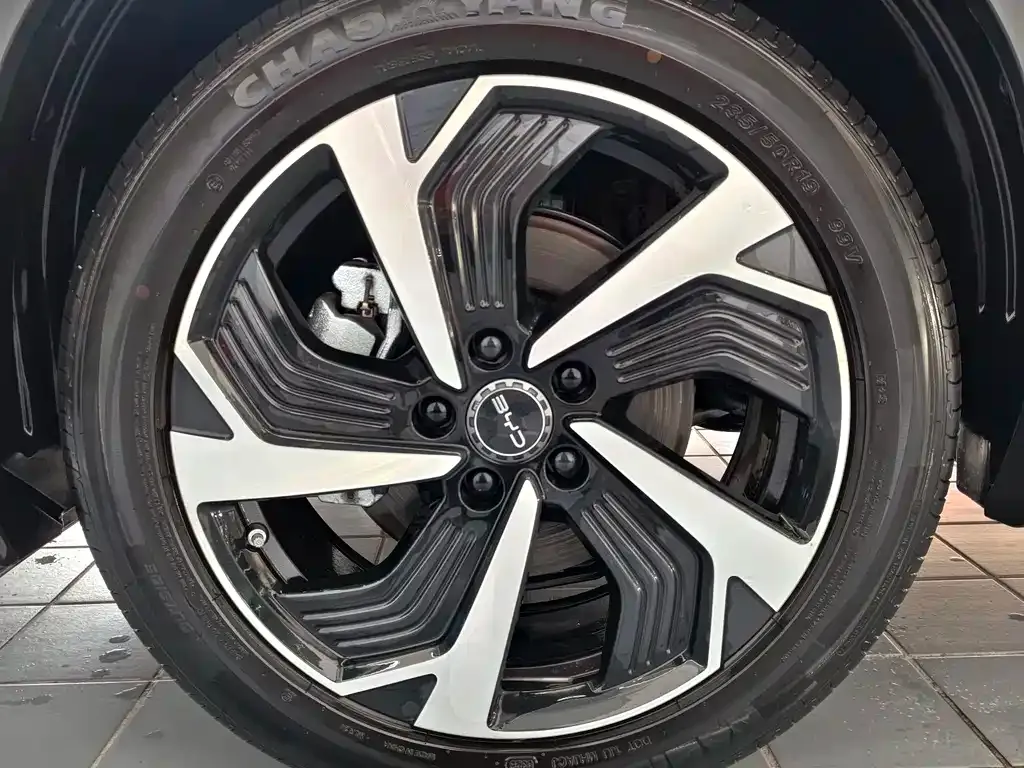 BYD Seal 05 DM-i — фото 6
