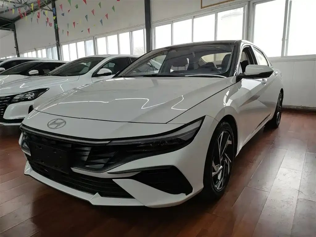Hyundai Elantra 2024 из CN, фото 2