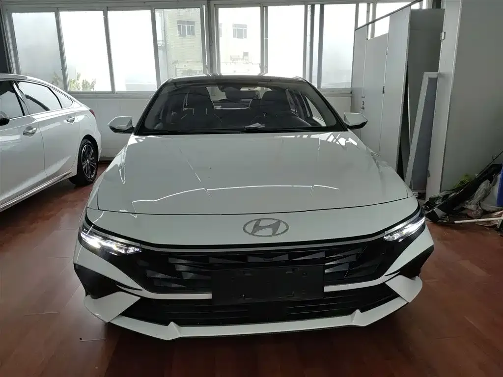 Hyundai Elantra 2024 из CN, фото 3
