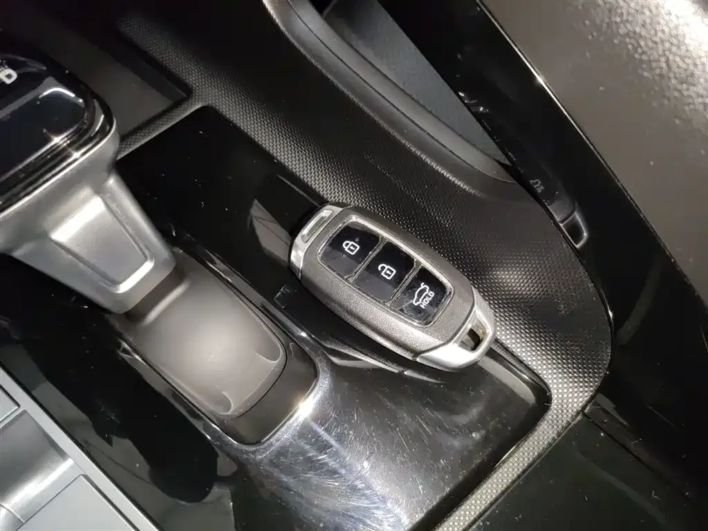Hyundai Elantra 2024 из CN, фото 9