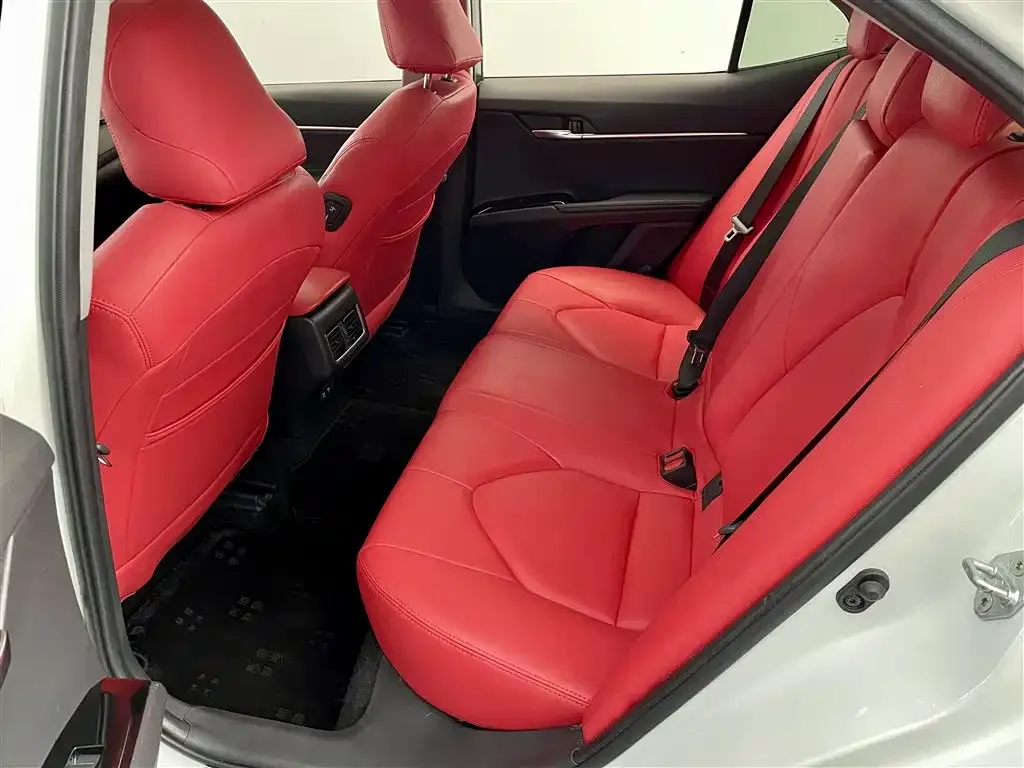 Toyota Camry 2022 из CN, фото 7