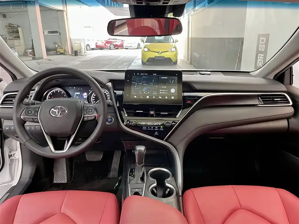 Toyota Camry 2022 из CN, фото 8