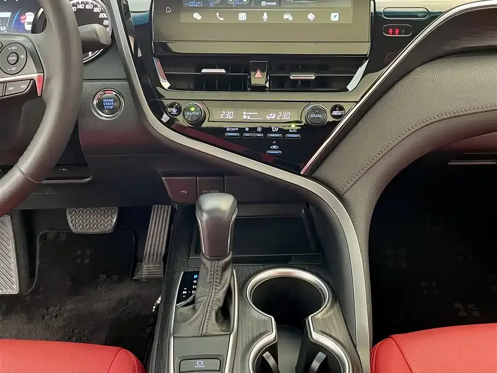 Toyota Camry 2022 из CN, фото 9