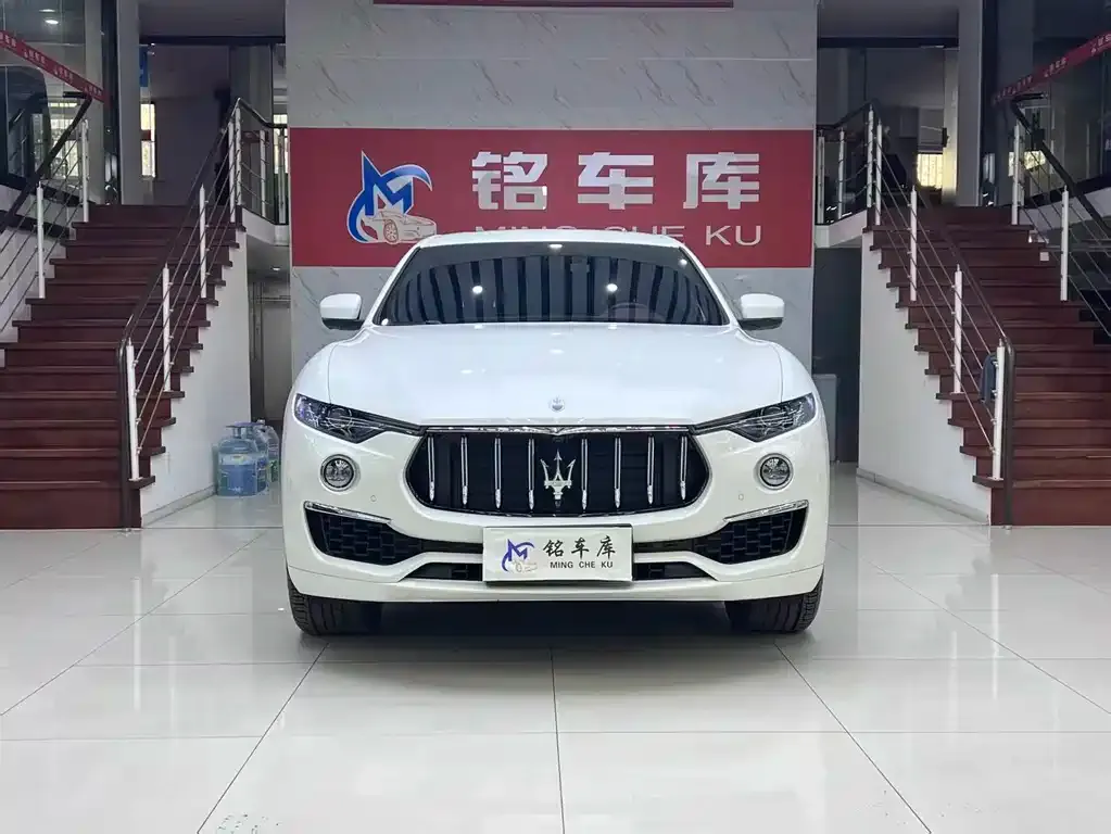 Maserati Levante — фото 2