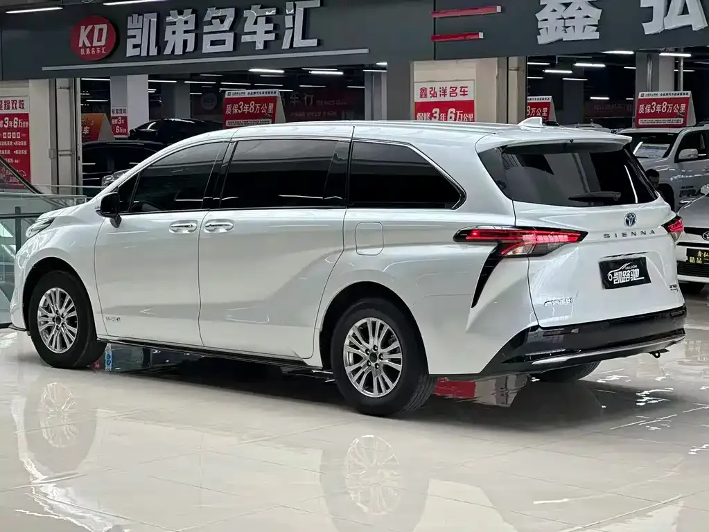 Toyota Sienna 2022 из CN, фото 7