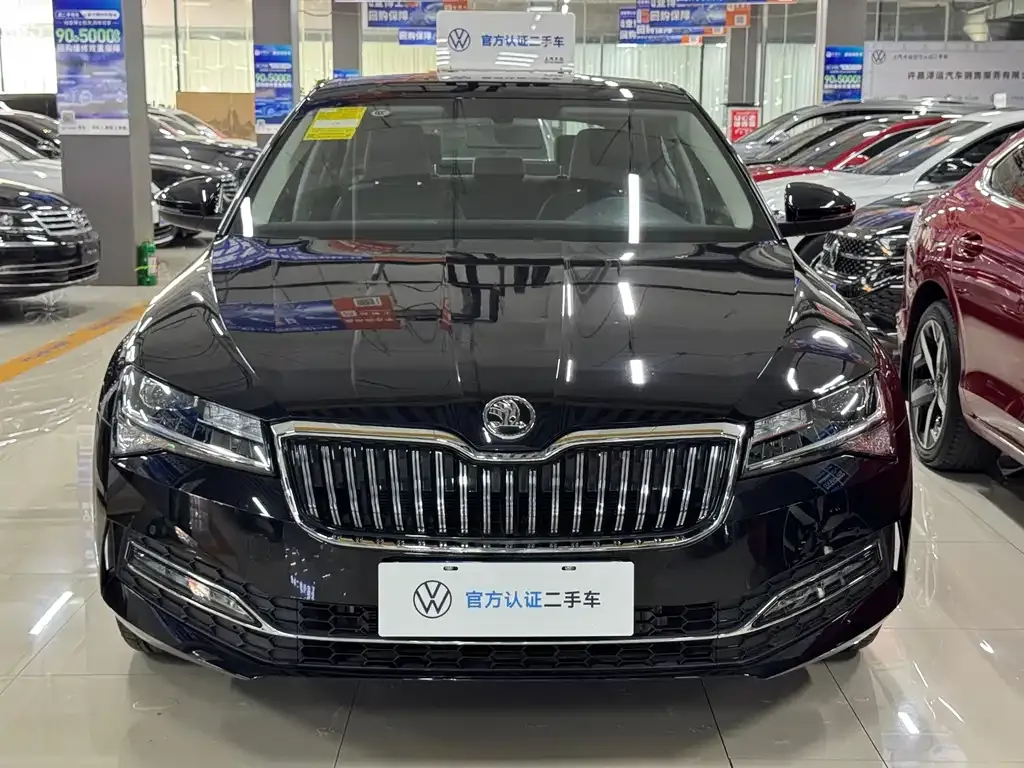 Skoda Superb — фото 2