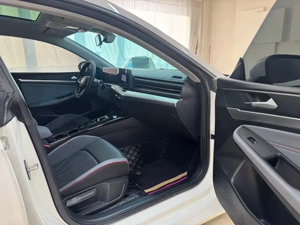 Volkswagen Lamando 2022 из CN, фото 10