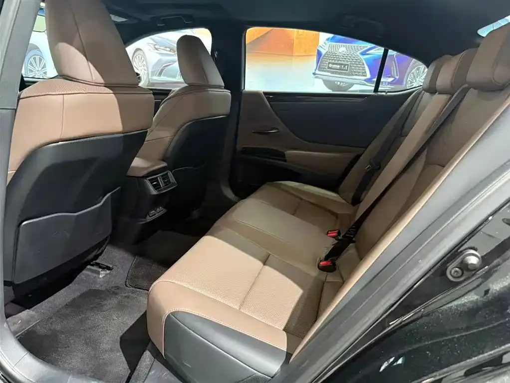 Lexus ES 2024 из CN, фото 3