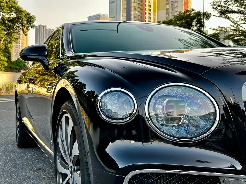 Bentley Flying Spur 2021 из CN, фото 5
