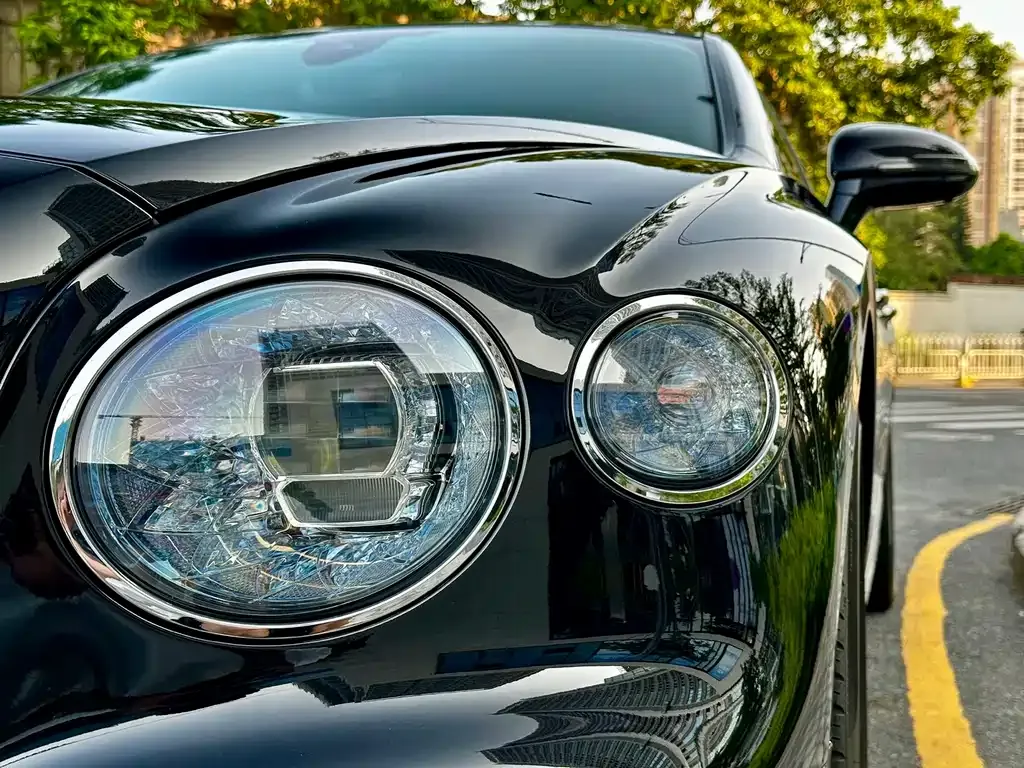 Bentley Flying Spur 2021 из CN, фото 6