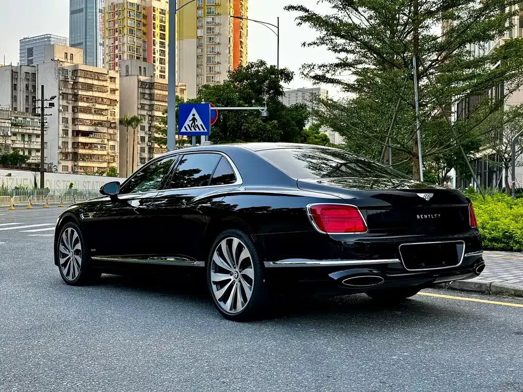 Bentley Flying Spur 2021 из CN, фото 7