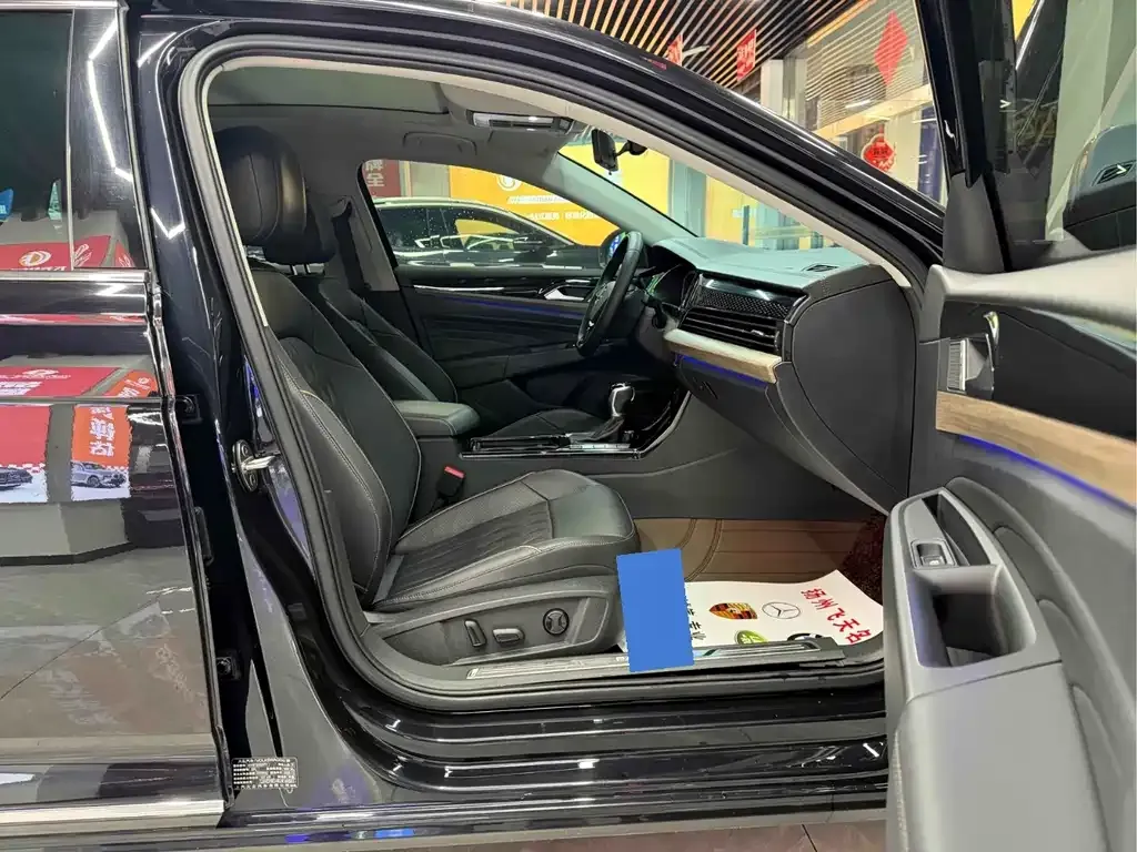 Volkswagen Passat — фото 7