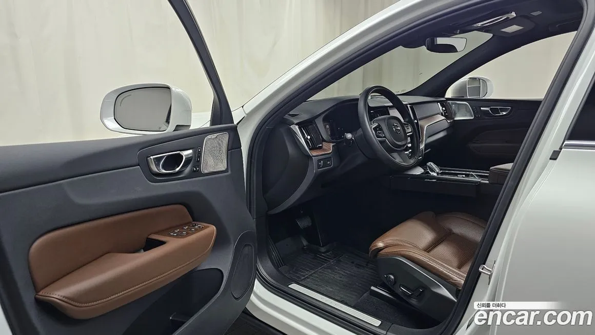 Volvo XC60 2022 из KR, фото 10