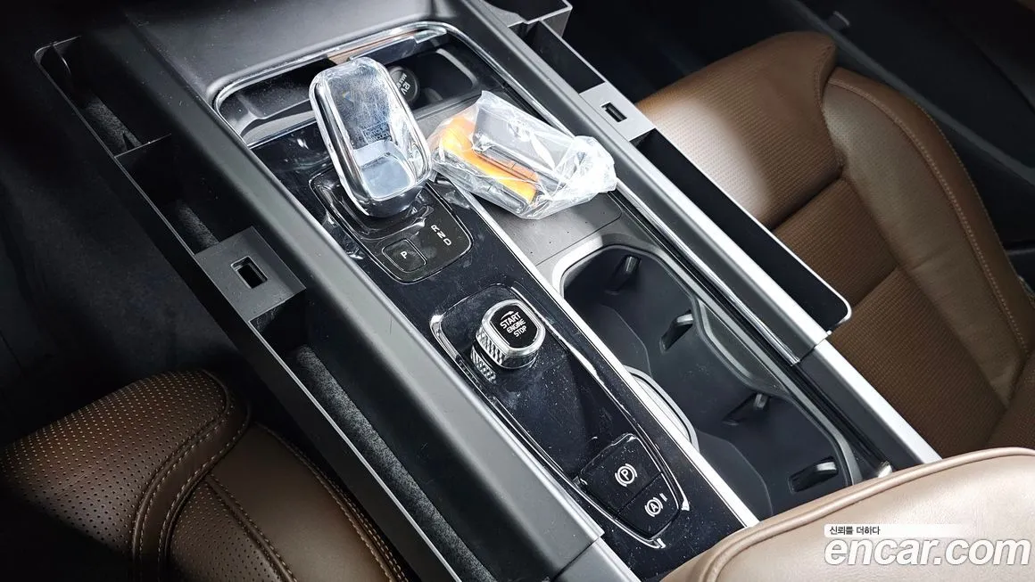 Volvo XC60 2022 из KR, фото 9
