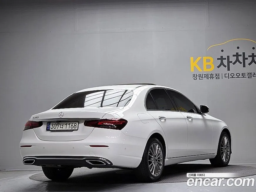 Mercedes-Benz E-Class 2021 из KR, фото 2