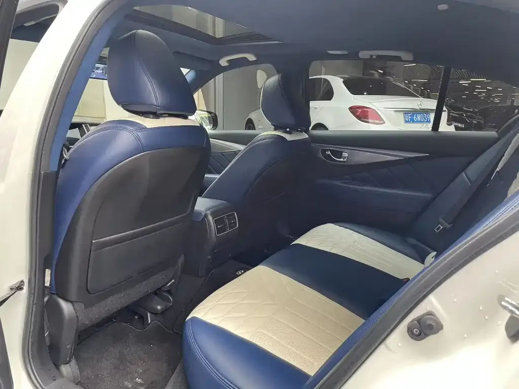 Infiniti Q50L 2022 из CN, фото 8