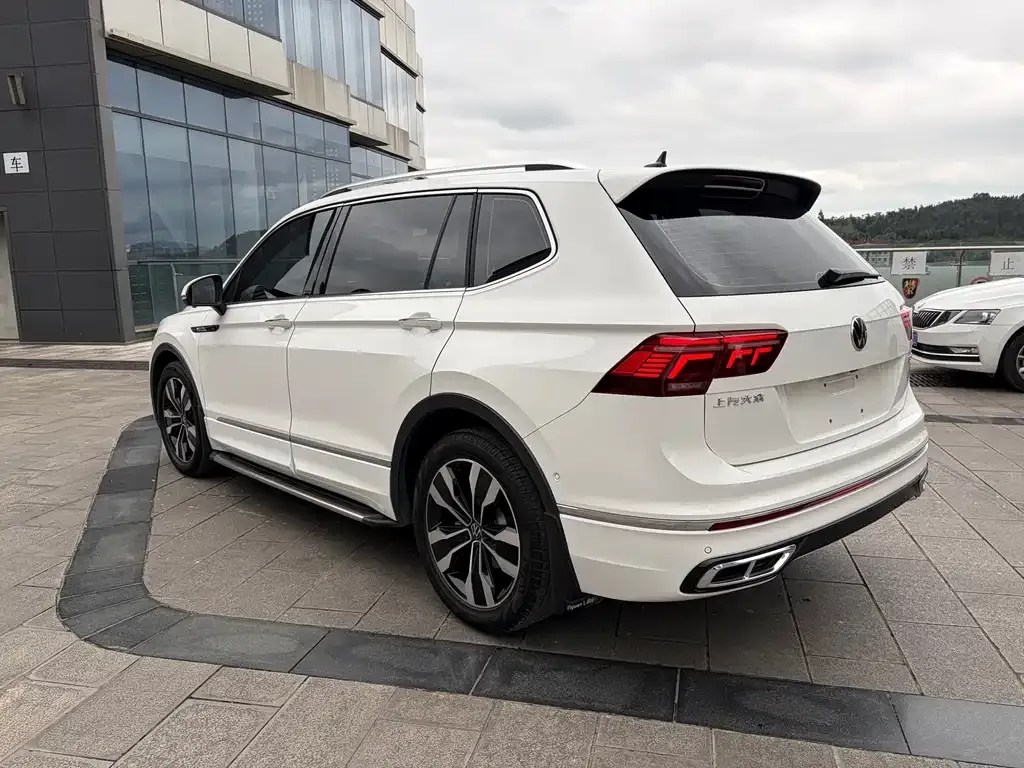 Volkswagen Tiguan L 2022 из CN, фото 6
