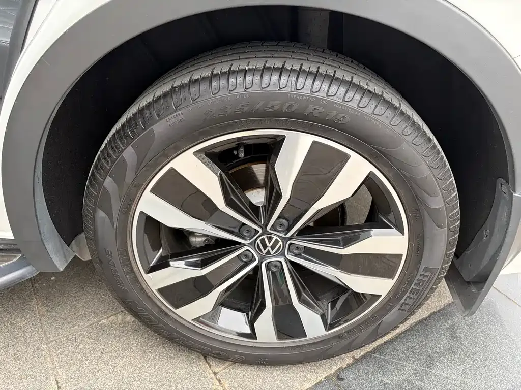 Volkswagen Tiguan L 2022 из CN, фото 8