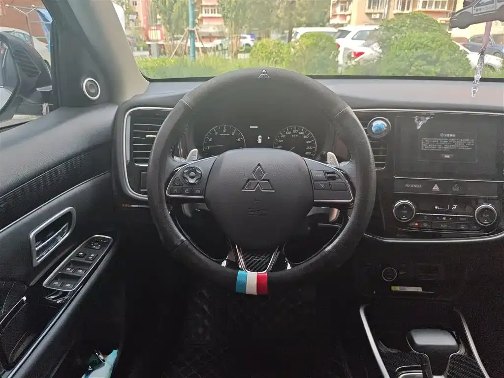 Mitsubishi Outlander 2021 из CN, фото 3