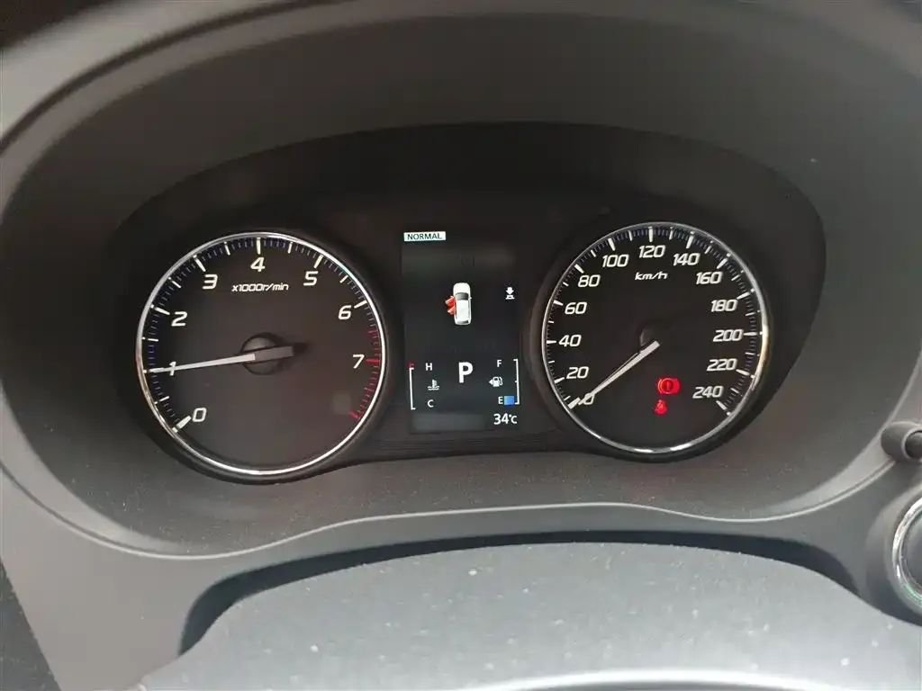 Mitsubishi Outlander 2021 из CN, фото 4