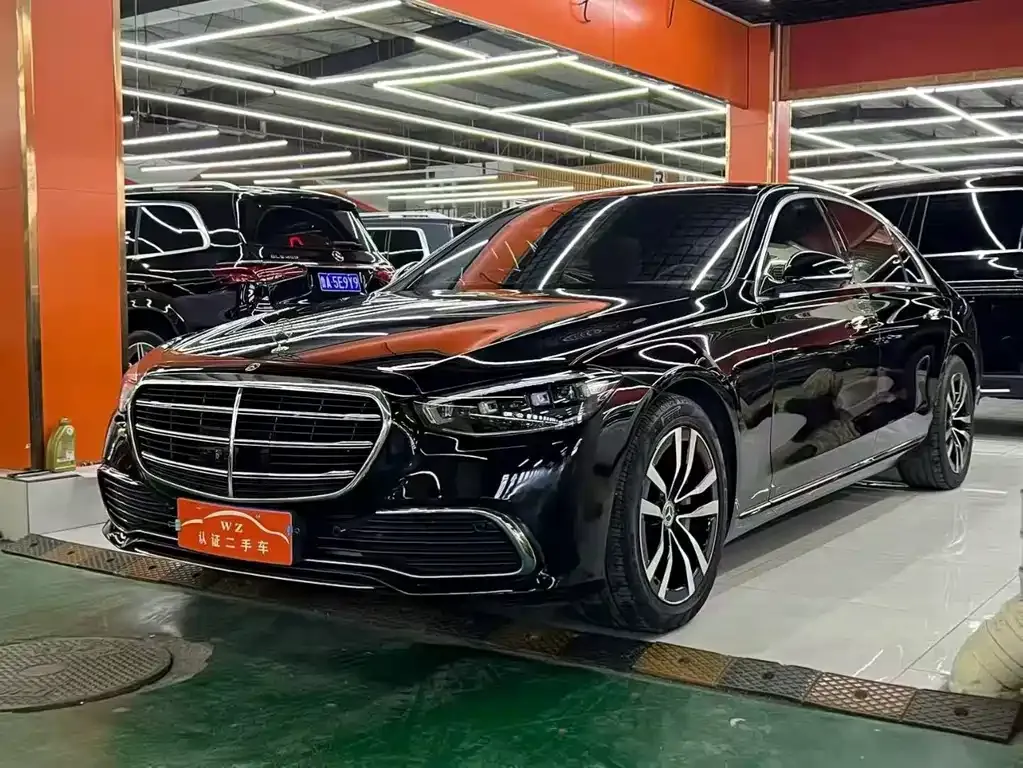 Mercedes-Benz S-Class — фото 1