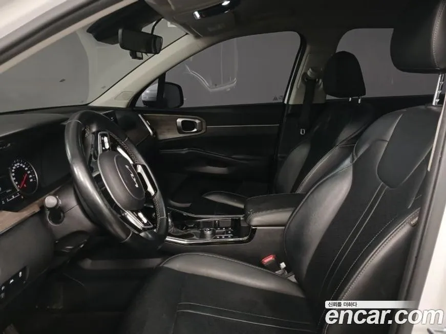 Kia Sorento — фото 6