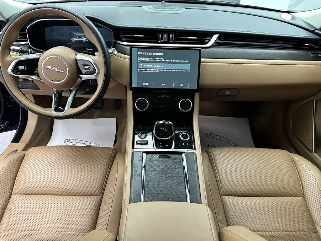 Jaguar XFL 2022 из CN, фото 9