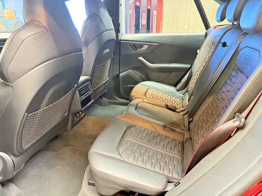 Audi RS Q8 2021 из CN, фото 6