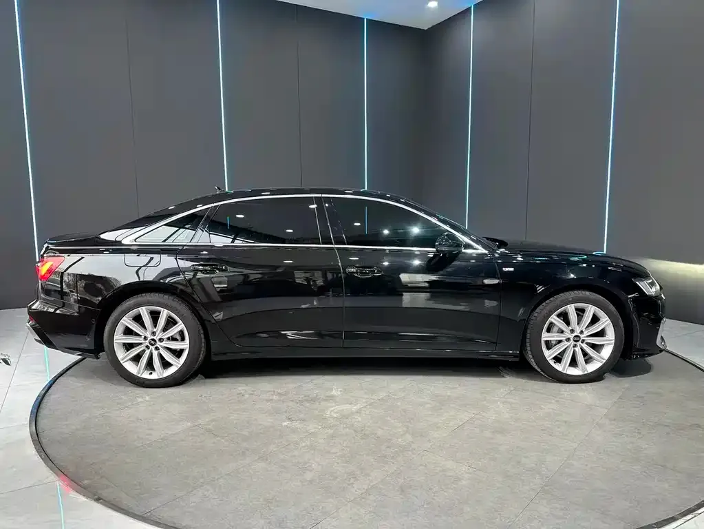Audi A6L 2024 из CN, фото 4