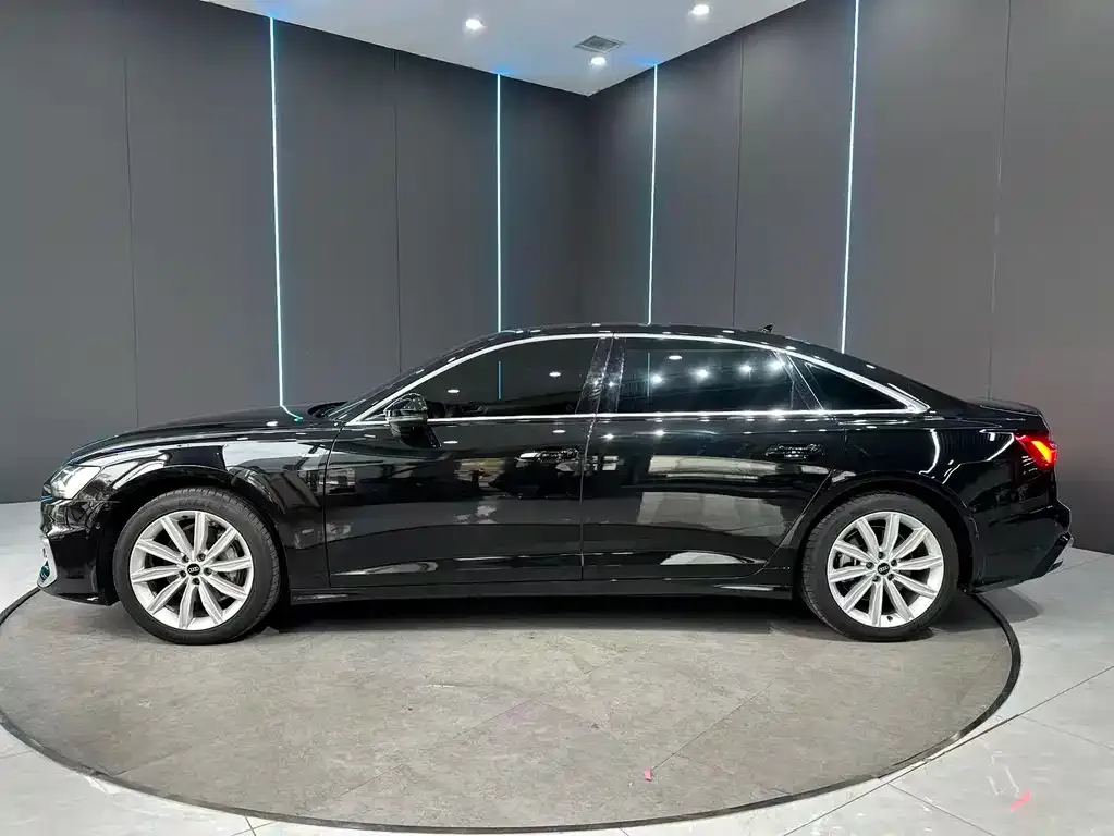 Audi A6L 2024 из CN, фото 5