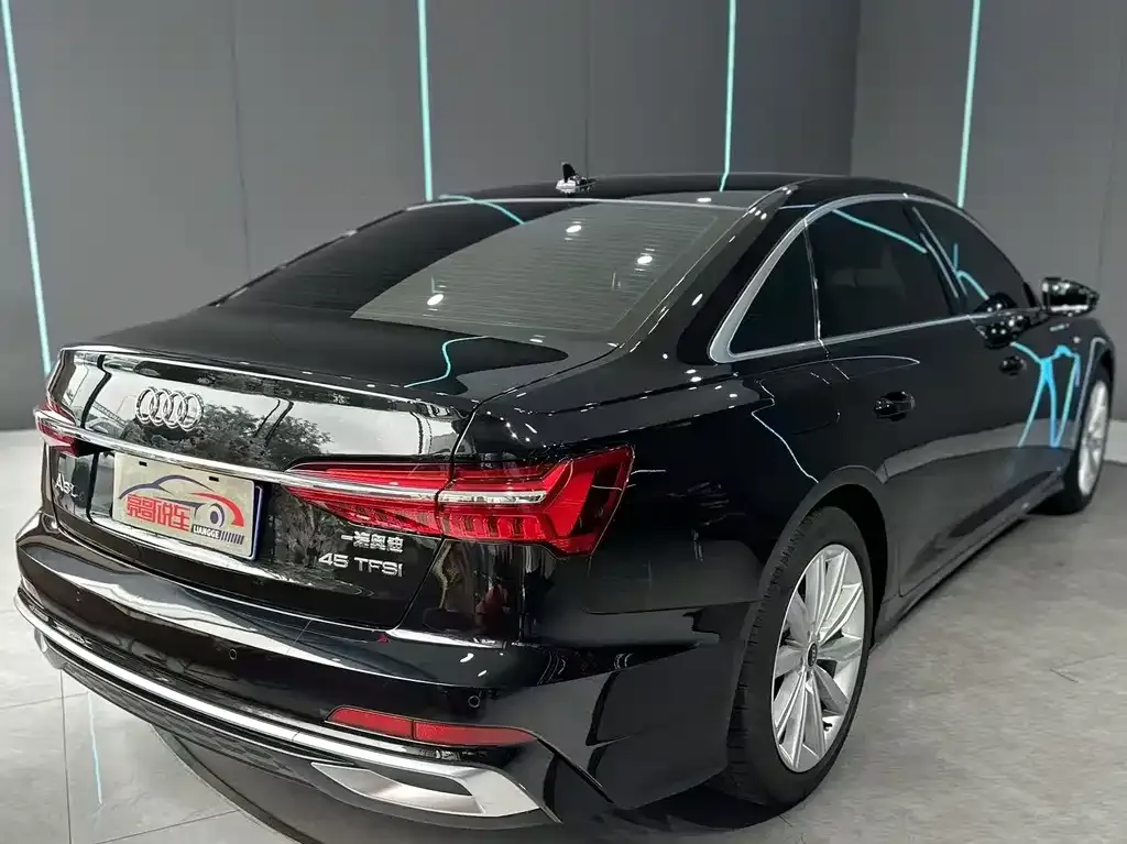 Audi A6L 2024 из CN, фото 8