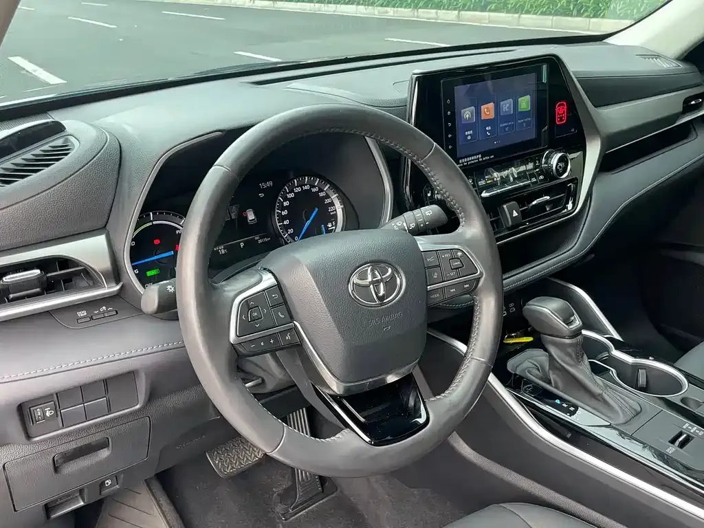 Toyota Highlander — фото 5
