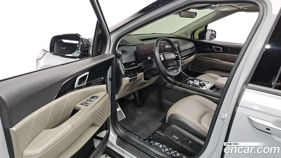 Kia Carnival — фото 10