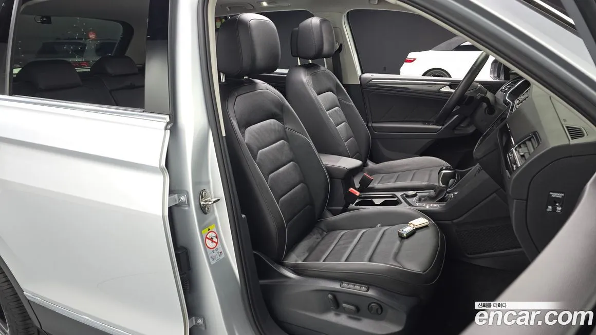 Volkswagen Tiguan 2023 из KR, фото 10