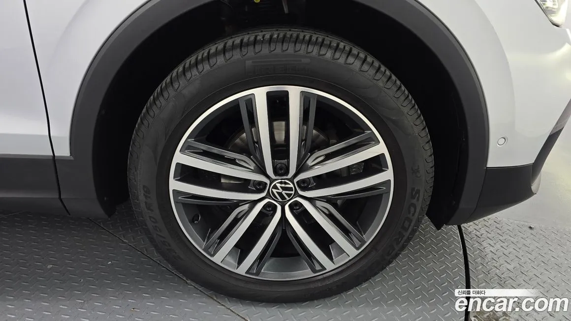 Volkswagen Tiguan 2023 из KR, фото 5