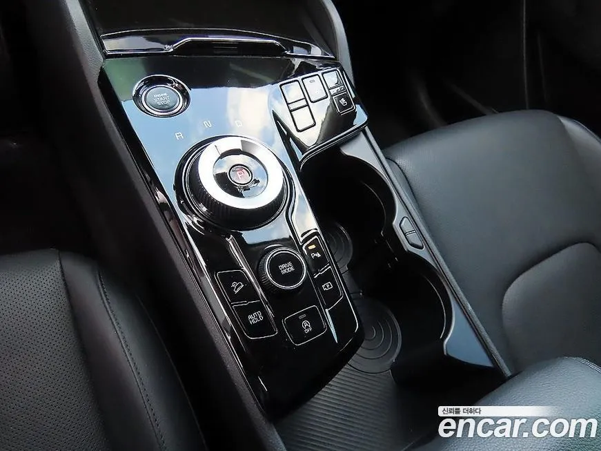 Kia Sportage — фото 10